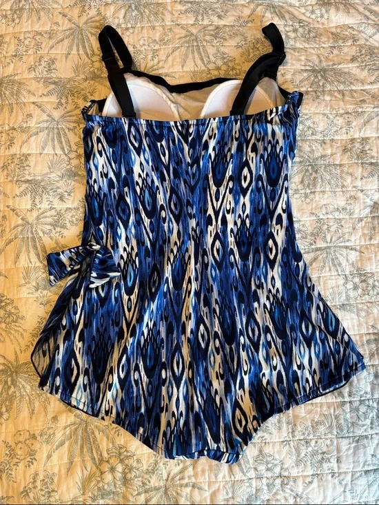 Maxine of Hollywood Blue Patterned Women’s swimsuit Black Trim SZ 16 - Picture 3 of 5